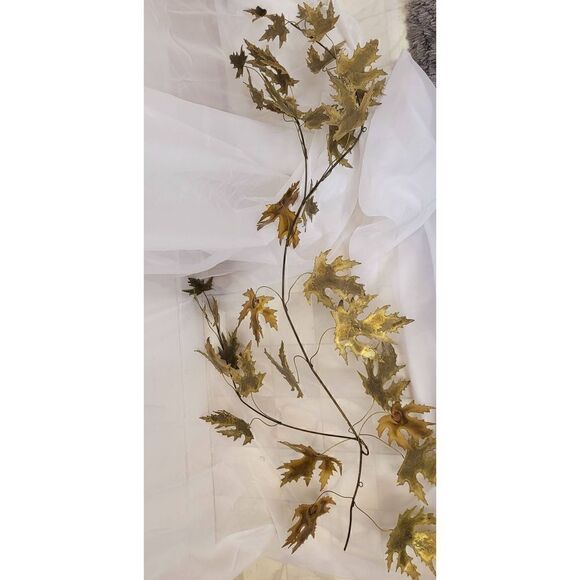 MCM metal maple leaf wall decor - Picture 6 of 7